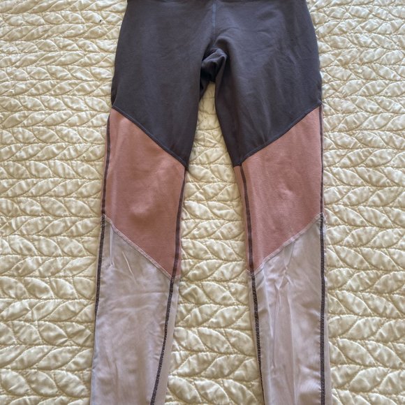 Set of Three Zone High-Waisted 7/8 Fabletics Leggings - Picture 4 of 7